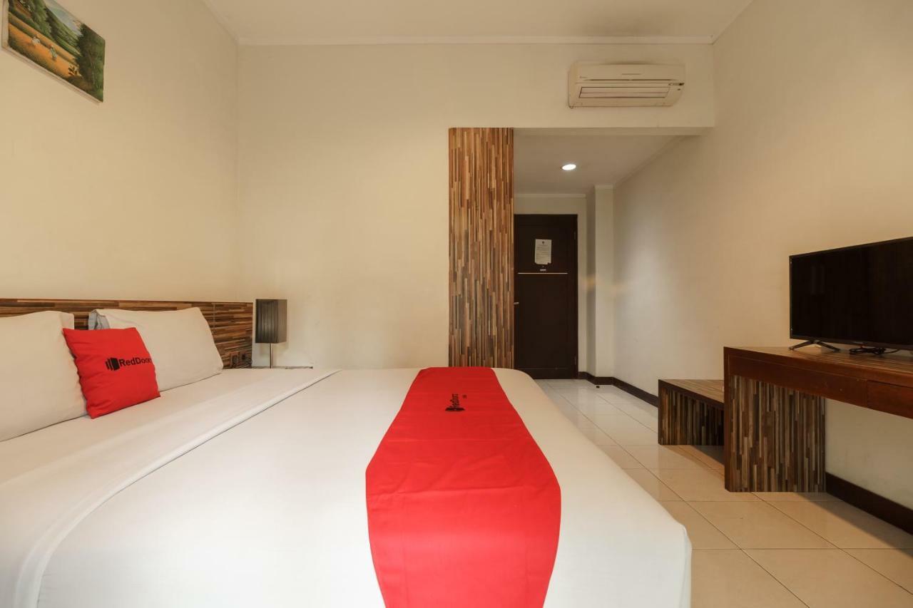 Reddoorz Plus @ Gunung Sahari 2 Jakarta Exteriör bild